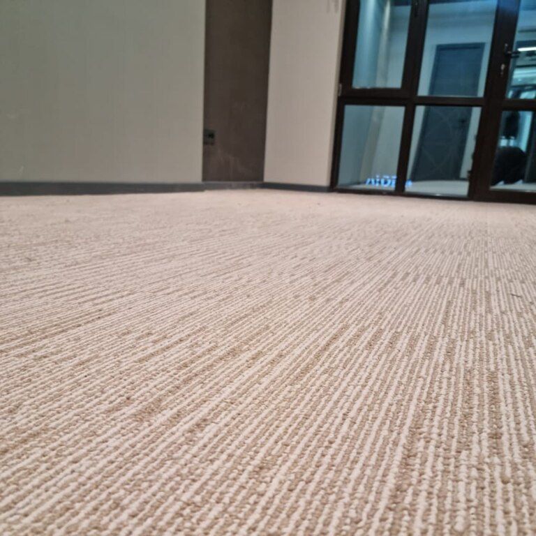 Kovrolin, xalça, süni qazon və linoleum — Xalılar və xalı yolları, Bakı (7)