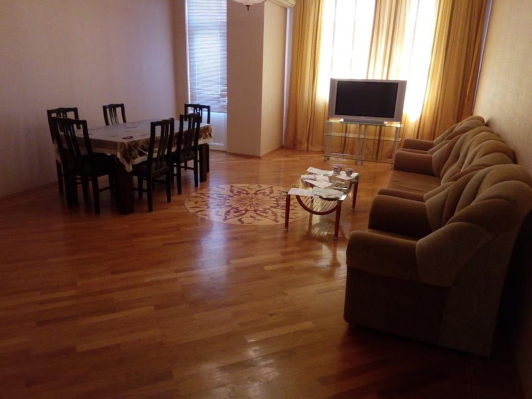İcarəyə verilir 3 otaqlı yeni tikili 145 m² — Mənzil, Bakı (7)