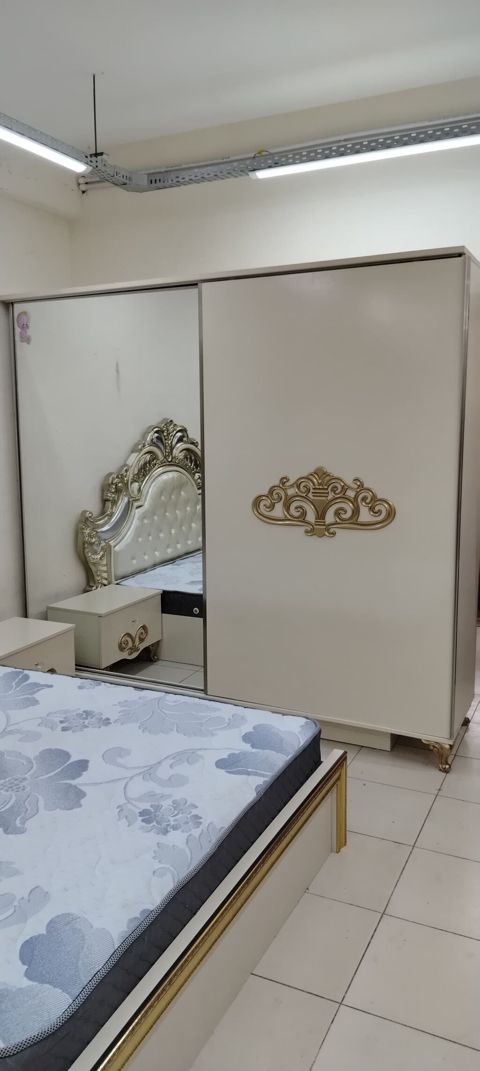 Dolab satılır 280 manat catdirilma qurawdirma pulsuzdu ünvan masazir — Bakı