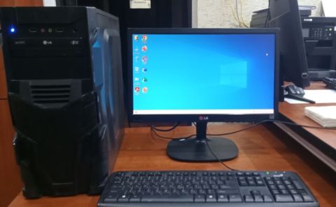 Masaüstü kompüter ideal vəziyyətdədir, ofis şəraitində istifadə — Bakı
