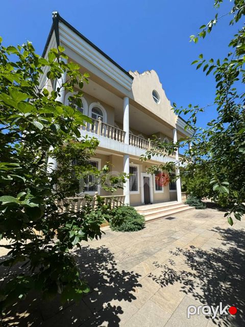 Satılır 6 otaqlı həyət evi/bağ evi 300 m²