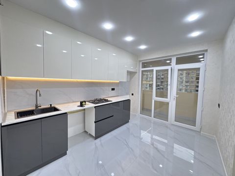 Satılır 2 otaqlı köhnə tikili 60 m² — Bakı