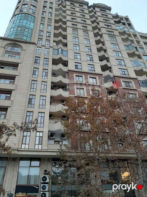 Satılır 4 otaqlı yeni tikili 198 m²