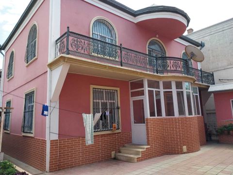 Satılır 6 otaqlı həyət evi/bağ evi 240 m² — Bakı