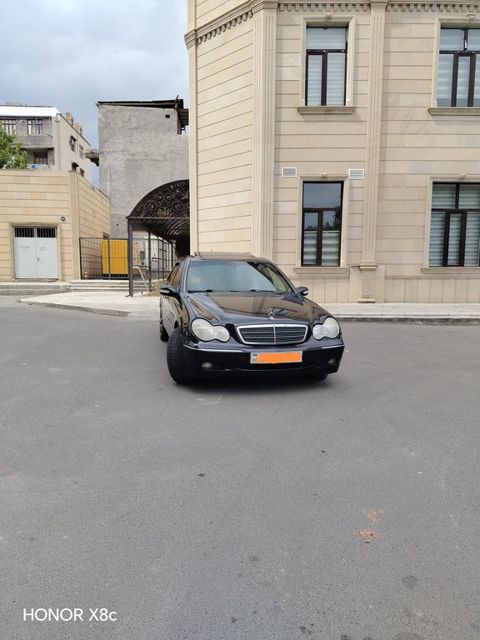 Mercedes C 200, 2.0 L, 2000 il, 340 000 km — Tovuz