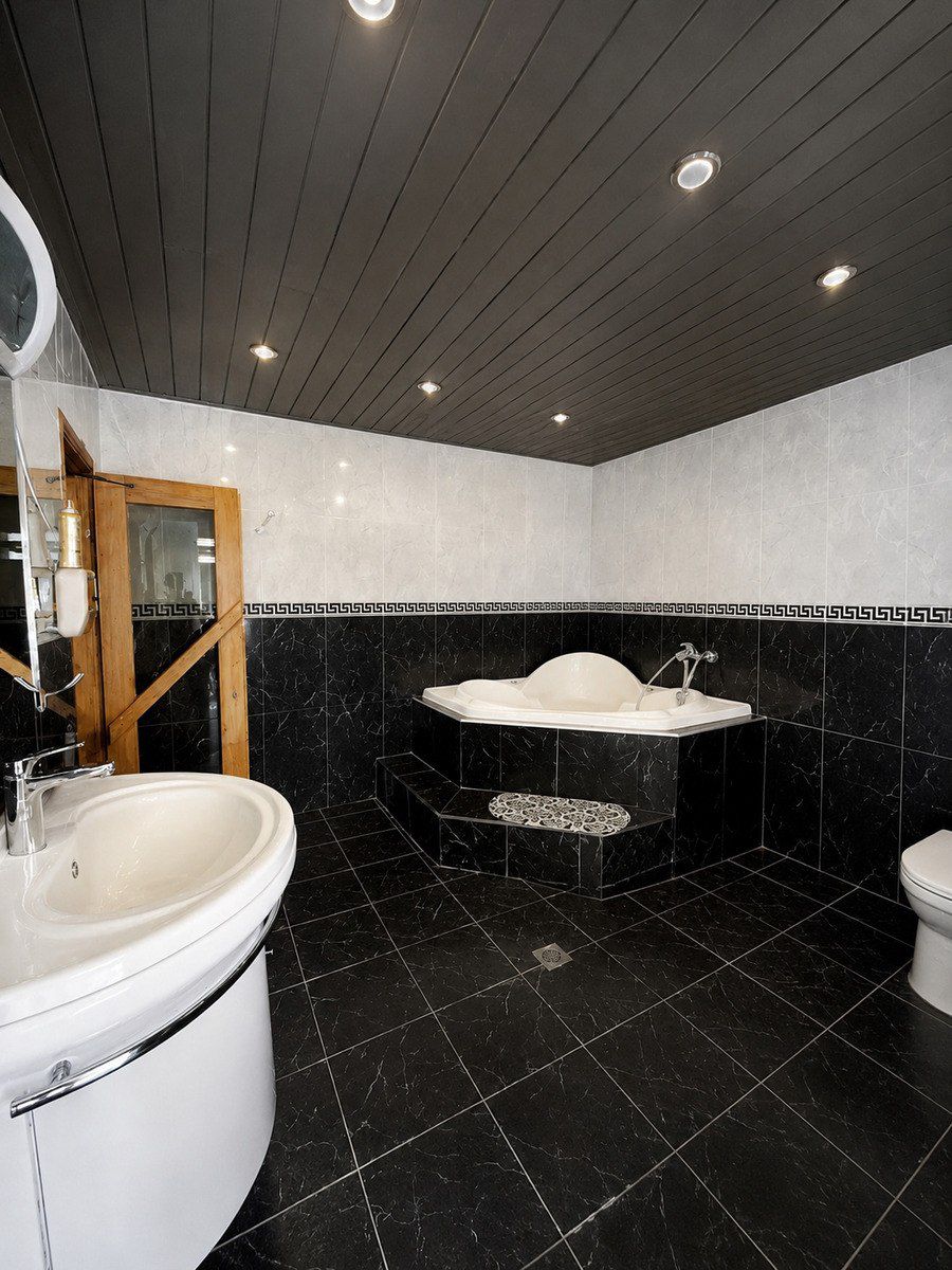 Satılır 4 otaqlı köhnə tikili 190 m² — Mənzil, Bakı (8)