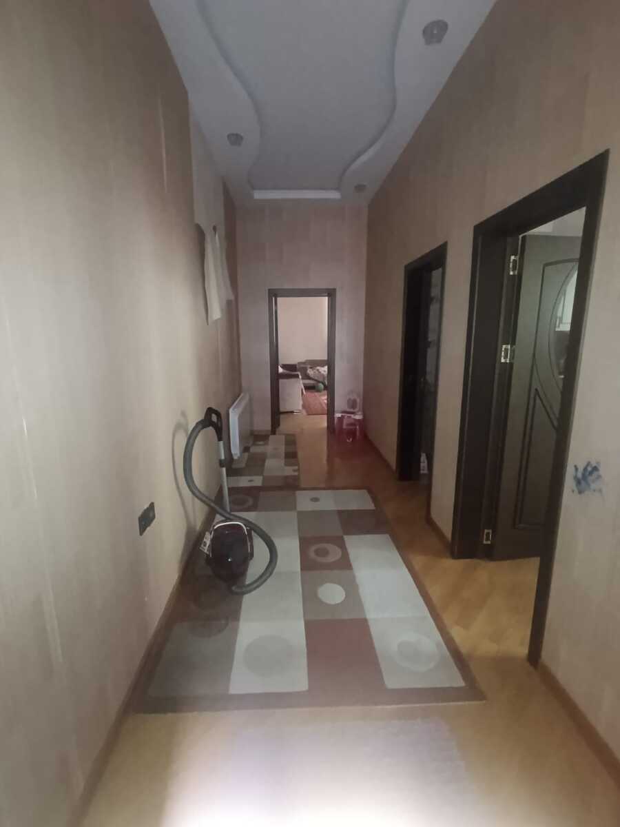 Satılır 5 otaqlı həyət evi/bağ evi 200 m² — Ev, villa, Bakı (12)