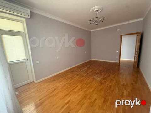 Satılır 4 otaqlı yeni tikili 155 m²
