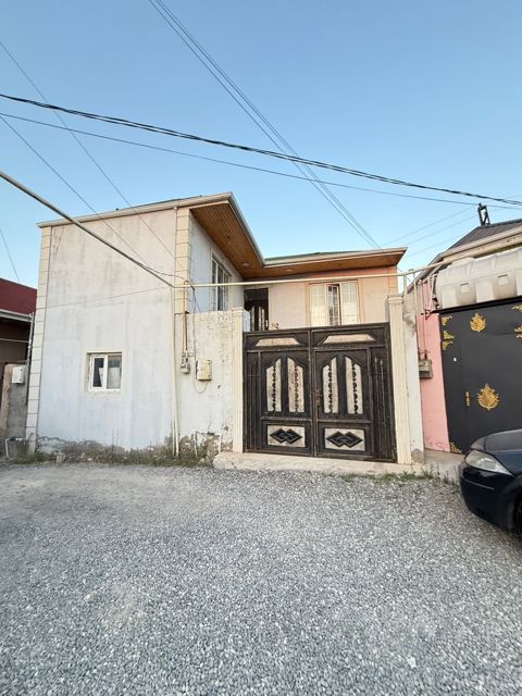 Həyət evi, Binəqədi r — Bakı