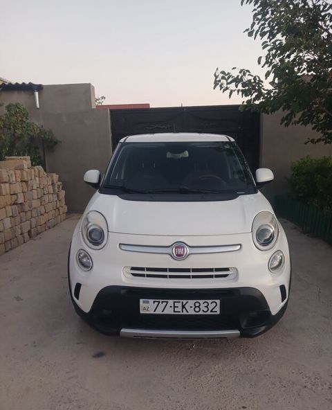 Fiat 500L, 1.4 L, 2013 il, 160 000 km — Bakı
