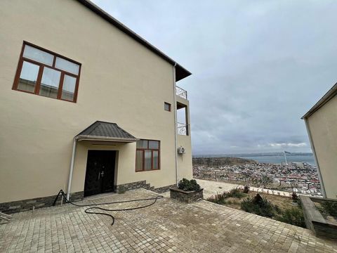 Satılır 6 otaqlı həyət evi/bağ evi 450 m² — Bakı