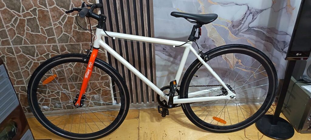 İşlənmiş Şəhər velosipedi Stern, 28", sürətlərin sayı: 1, Ünvandan götürmə — Yol velosipedləri, Bakı