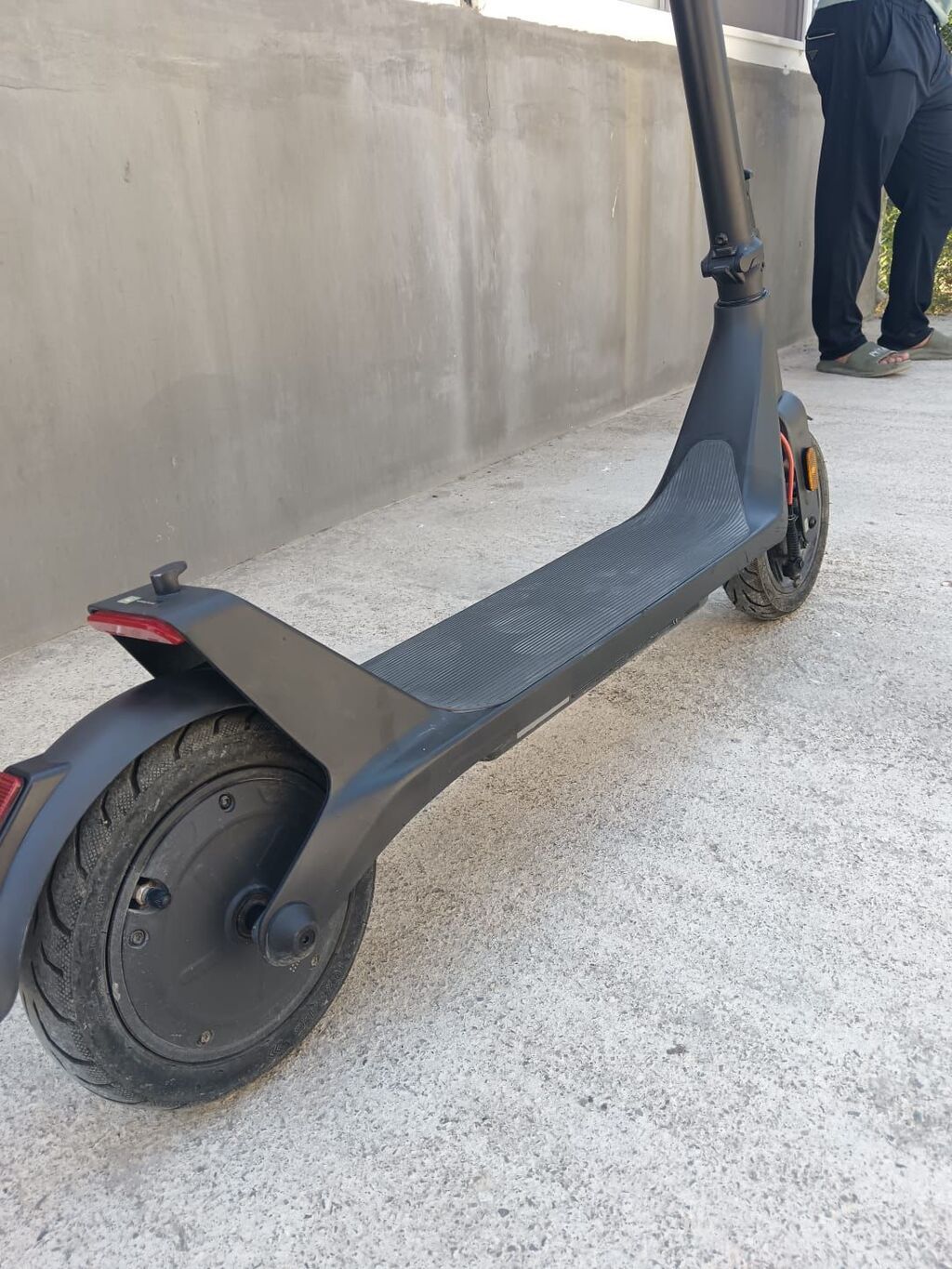 Xiomi 4 pro 2 nd gen scooter 550 azn satilir 1100 azn alinib — Mopedlər və skuterlər, Mehdiabad (4)