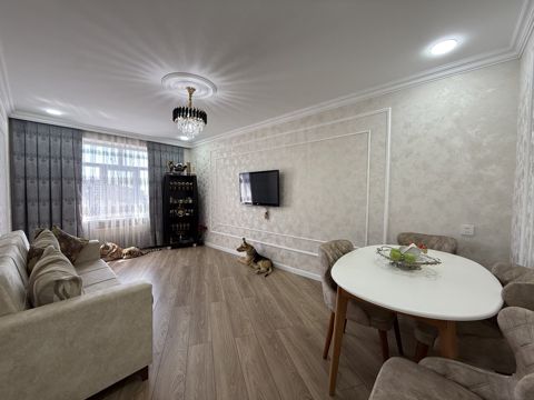 Satılır 3 otaqlı köhnə tikili 72 m² — Bakı