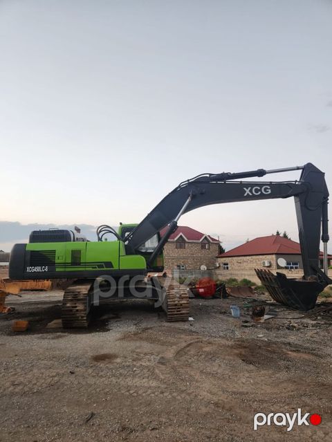 XCG XCG450LC-8 paletli ekskavator Xüsusiyyətlər: - Model: XCG450LC-8 — Digah