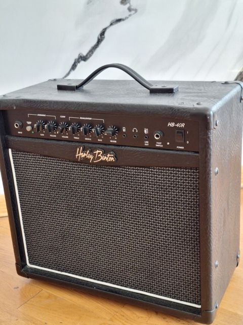 Harıey Benton HB-40R — Bakı