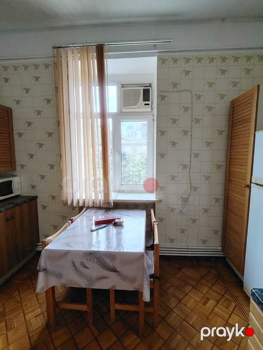 İcarəyə verilir 2 otaqlı köhnə tikili 90 m² — Mənzil, Bakı (7)
