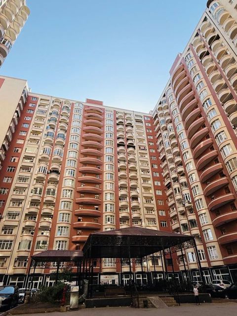 Satılır 4 otaqlı yeni tikili 140 m² — Bakı