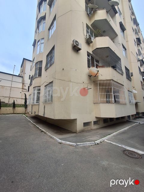 Satılır 4 otaqlı yeni tikili 160 m²