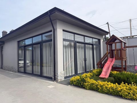 Satılır 5 otaqlı həyət evi/bağ evi 400 m² — Bakı
