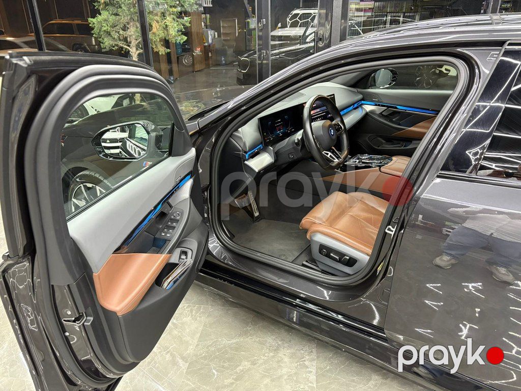 BMW i5, 81.2 kWh, 2023 il, 37 800 km — Avtomobillər, Bakı (4)