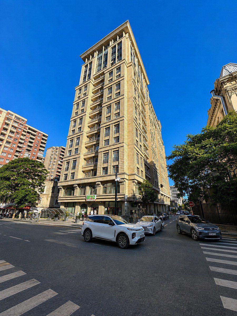 Satılır 3 otaqlı yeni tikili 180 m² — Mənzil, Bakı (2)