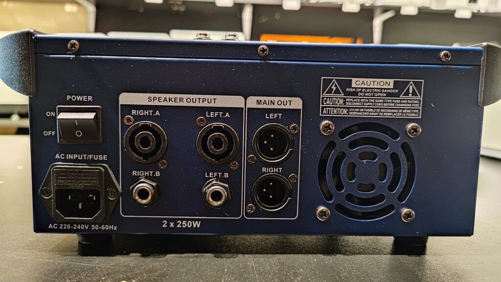 Səsgücləndirici mikşer "Yamaha PMX402D" — Musiqiə alətləri, Bakı (3)