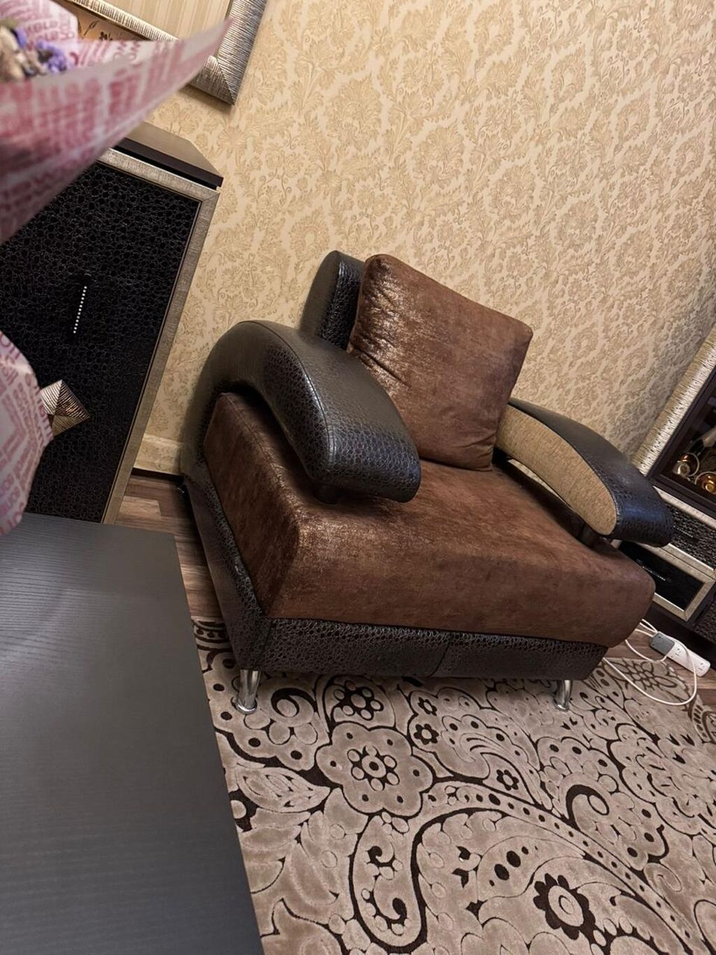 Divan kreslo desti 330 azn Cox kefiyyetli fabrik malidir. Acilmir — Yumşaq mobilya dəstləri, Bakı (2)