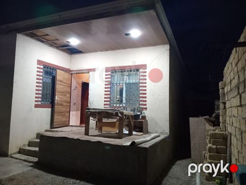 Satılır 3 otaqlı həyət evi/bağ evi 100 m²