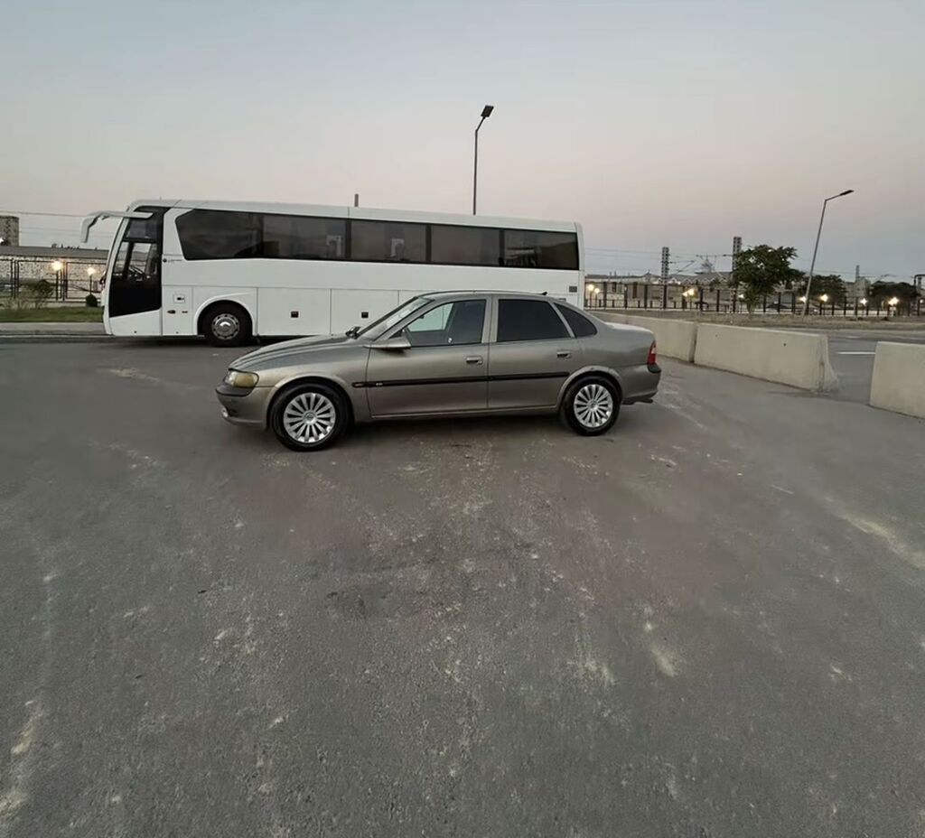 Opel Vectra: 1.8 l 1996 il 224000 km Sedan — Avtomobillər, Bakı (2)
