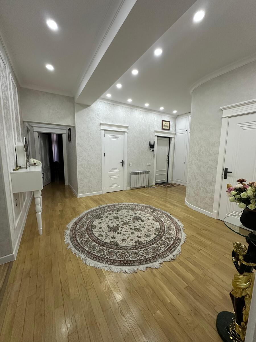 Satılır 3 otaqlı yeni tikili 140 m² — Mənzil, Bakı (2)