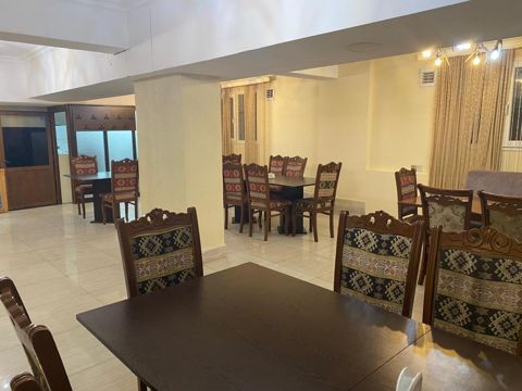 İcarəyə verilir obyekt 216 m² — Bakı
