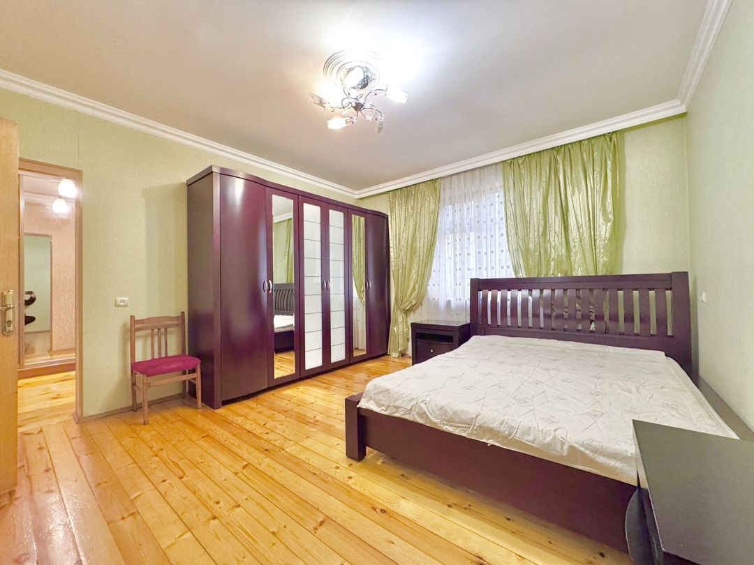 Satılır 4 otaqlı köhnə tikili 110 m² — Mənzil, Bakı (12)
