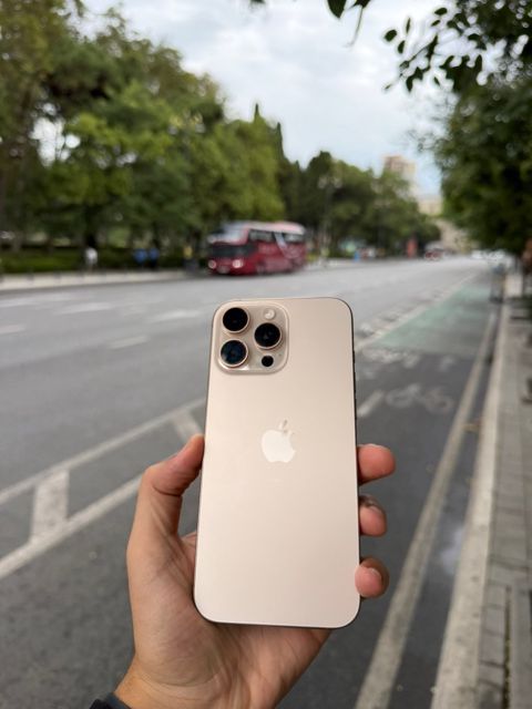 Apple iPhone 16 Pro Max Desert Titanium 256GB/8GB — Bakı