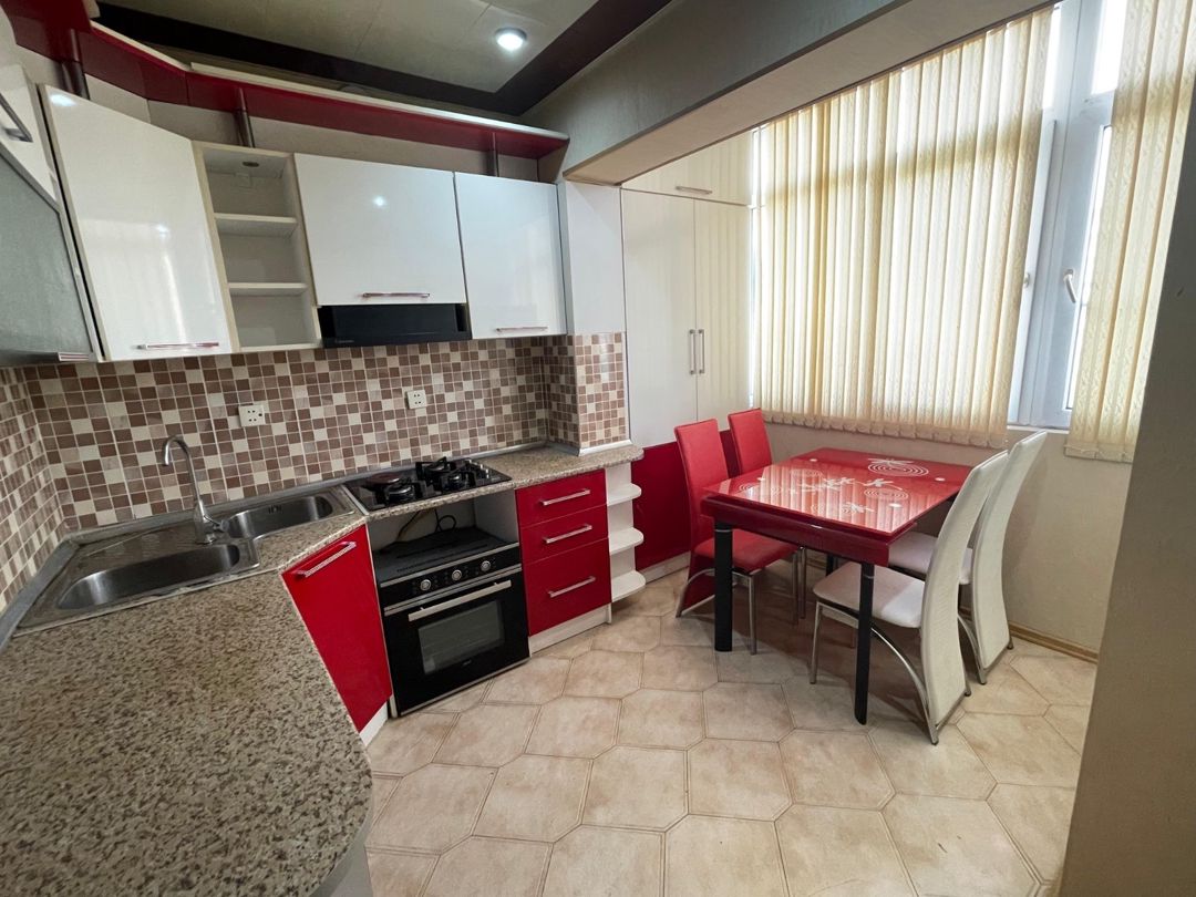Satılır 4 otaqlı köhnə tikili 85 m² — Mənzil, Bakı (5)