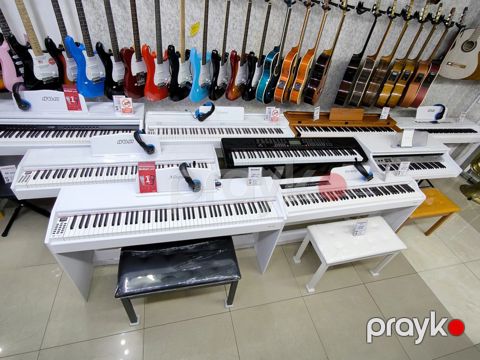 Elektro pianolar — Bakı
