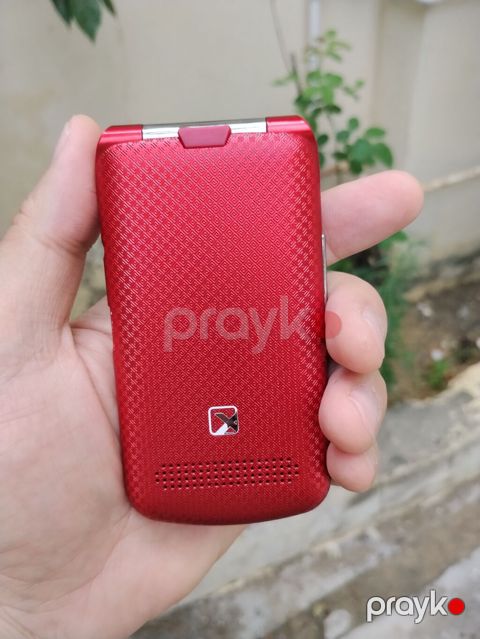 Qapaqlı mobil telefon – teXet markası, qırmızı rəng Xüsusiyyətlər — Bakı