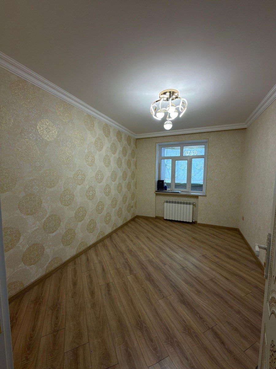 Satılır 4 otaqlı köhnə tikili 100 m² — Mənzil, Bakı (9)