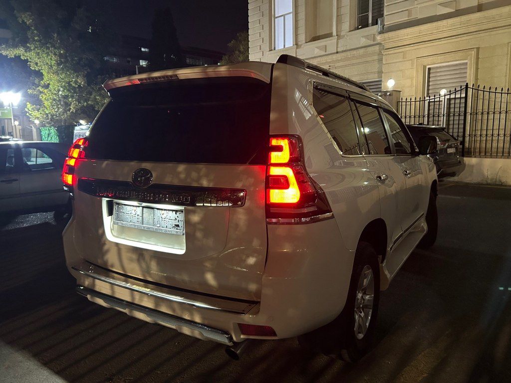 Toyota Land Cruiser Prado, 2.7 L, 2014 il, 184 000 km — Avtomobillər, Bakı (4)