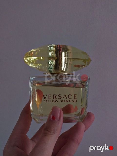 Versace yellow diamont parfüm çox az istifafə olunub 65azn satılır — Bakı