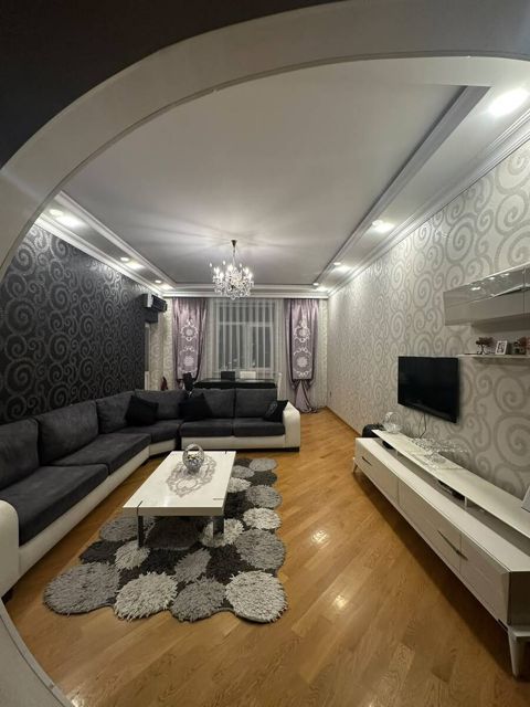 Satılır 4 otaqlı yeni tikili 130 m² — Bakı