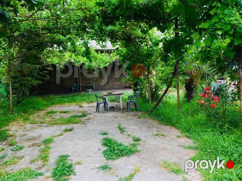Satılır 6 otaqlı həyət evi/bağ evi 18000 m²