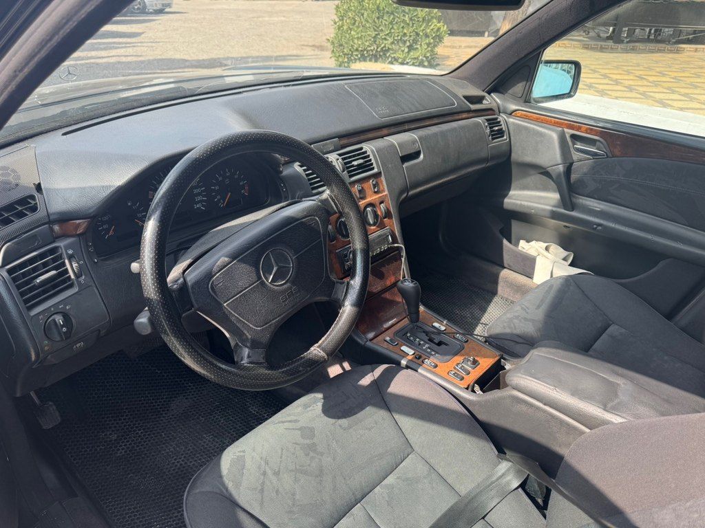 Mercedes E 240, 2.4 L, 1998 il, 385 421 km — Avtomobillər, Bakı (4)