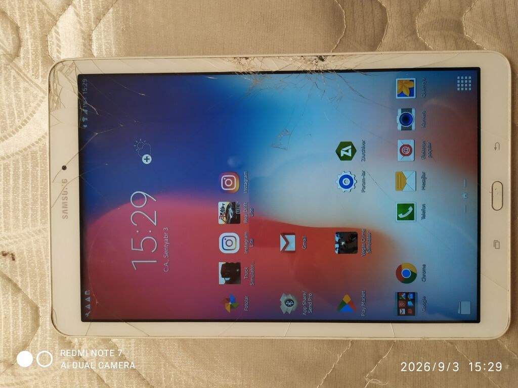 Salam galaxy tab E plansetidir 8gb. Ekraninda catlar var islemesjne — Samsung, Bakı (2)