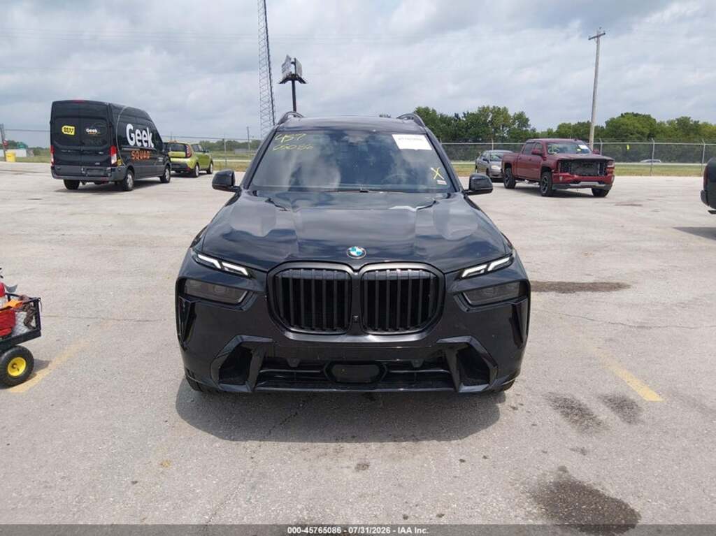 BMW X7, 3.0 L, 2025 il, 26 986 km — Avtomobillər (5)