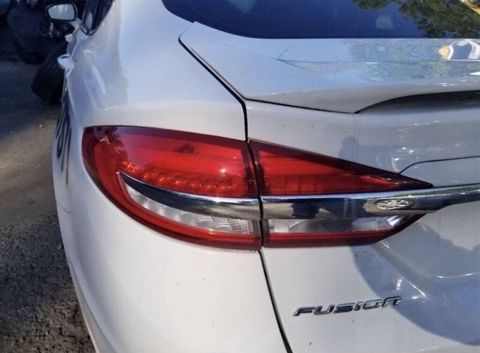 Yenidir Upakovkada Məhsul: Ford Fusion arxa baqaj “Fusıon” yazısı — Bakı