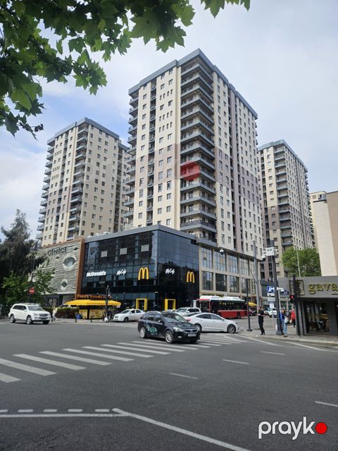 Satılır 3 otaqlı yeni tikili 157.9 m²