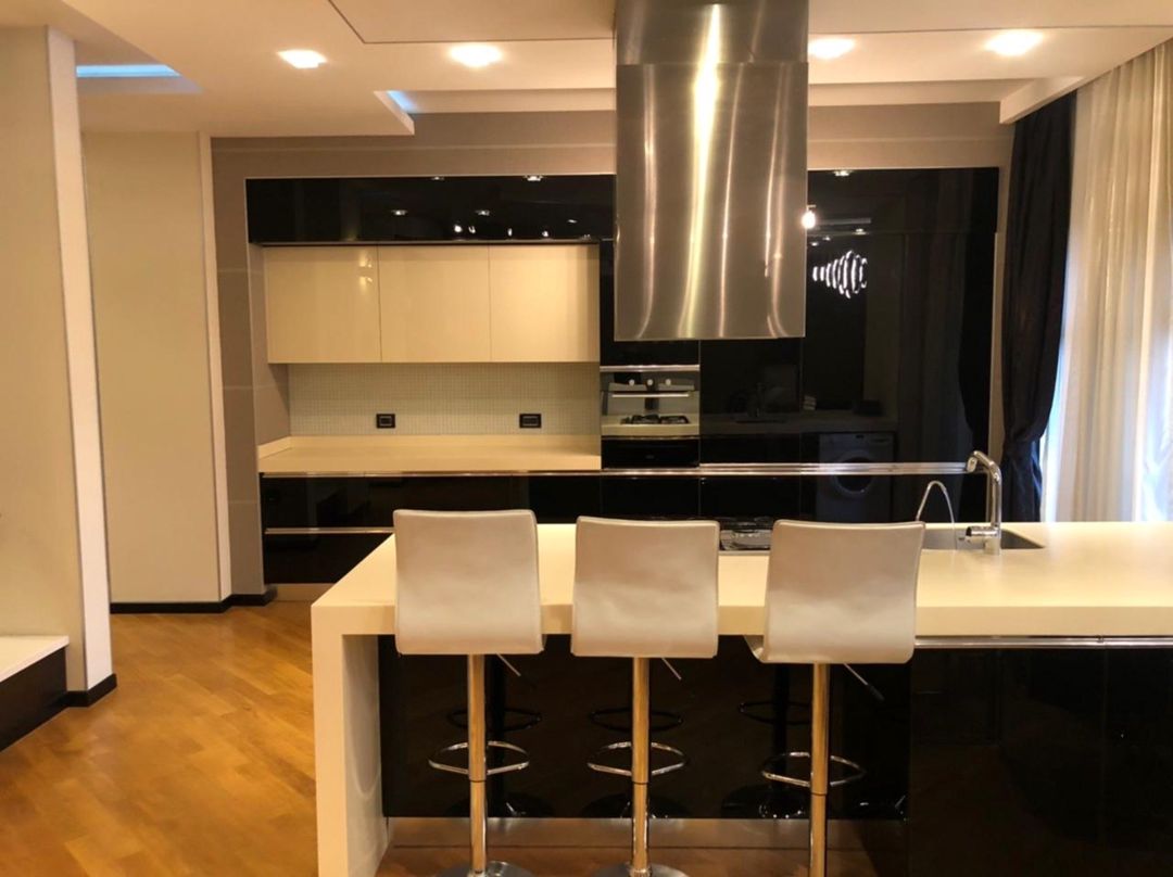 İcarəyə verilir 3 otaqlı yeni tikili 160 m² — Mənzil, Bakı (2)