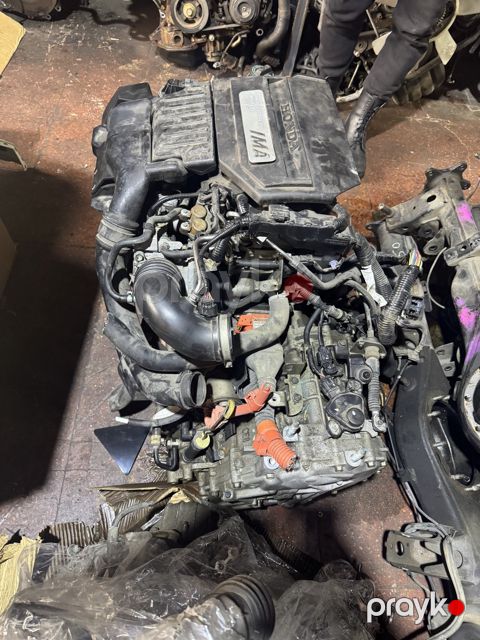 Honda Civic mühərrik qapağı