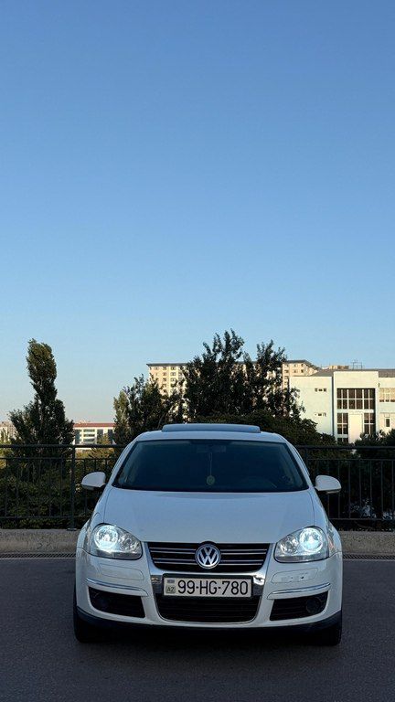 Volkswagen Jetta, 1.6 L, 2010 il, 132 000 km — Bakı
